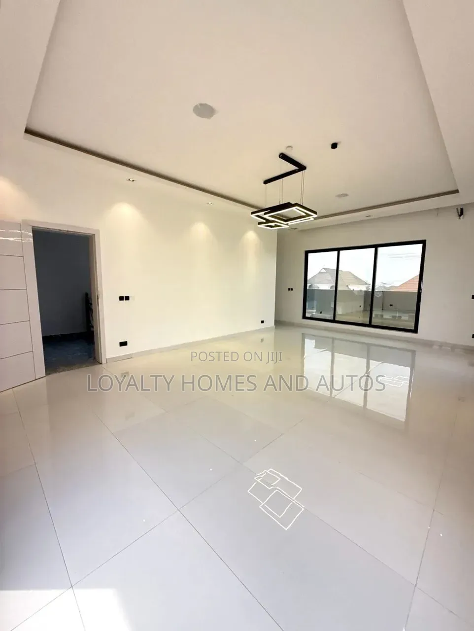 5bdrm Duplex in Osapa london for sale in Osapa london