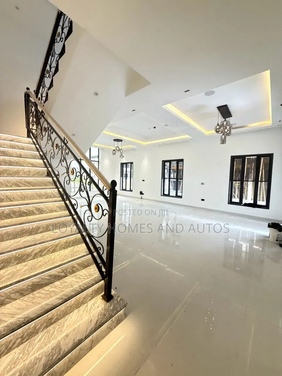 5bdrm Duplex in Osapa london for sale in Osapa london