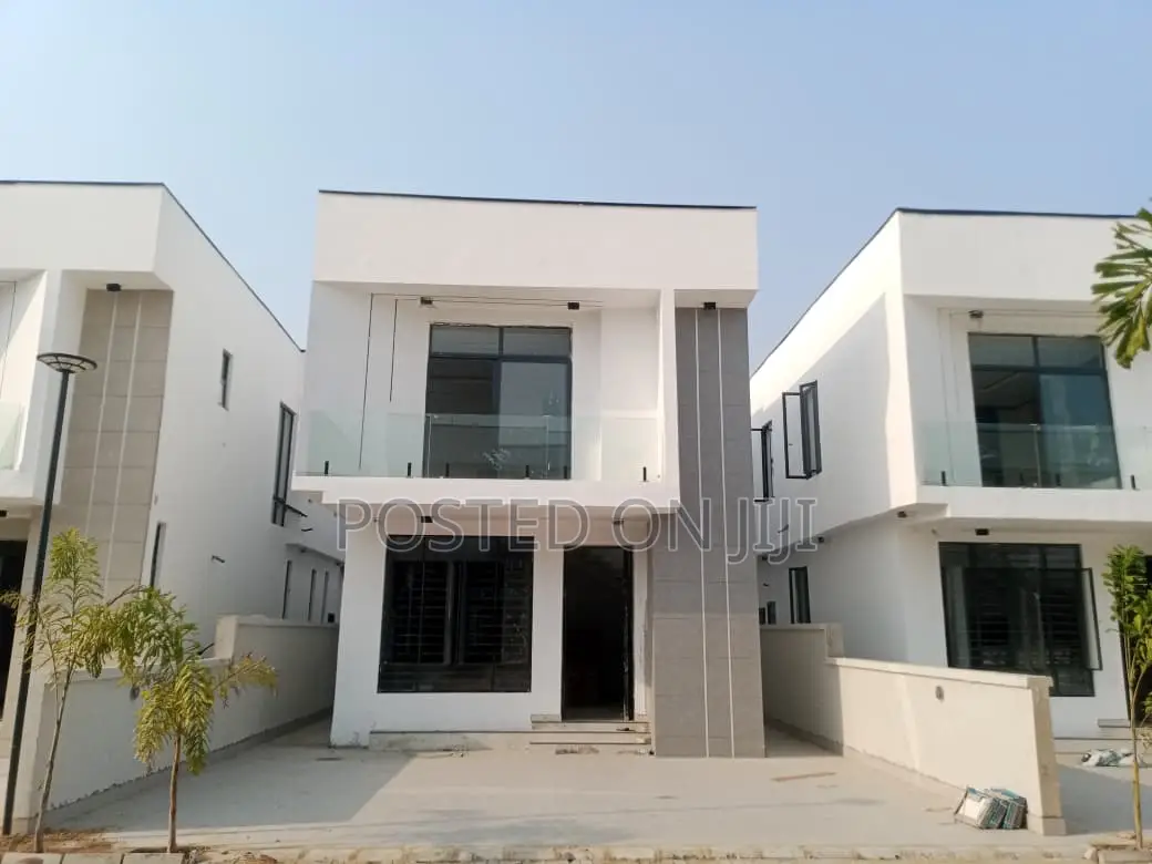 4bdrm Duplex in Orchard Before The, Lekki Phase 2 for sale in Lekki Phase 2
