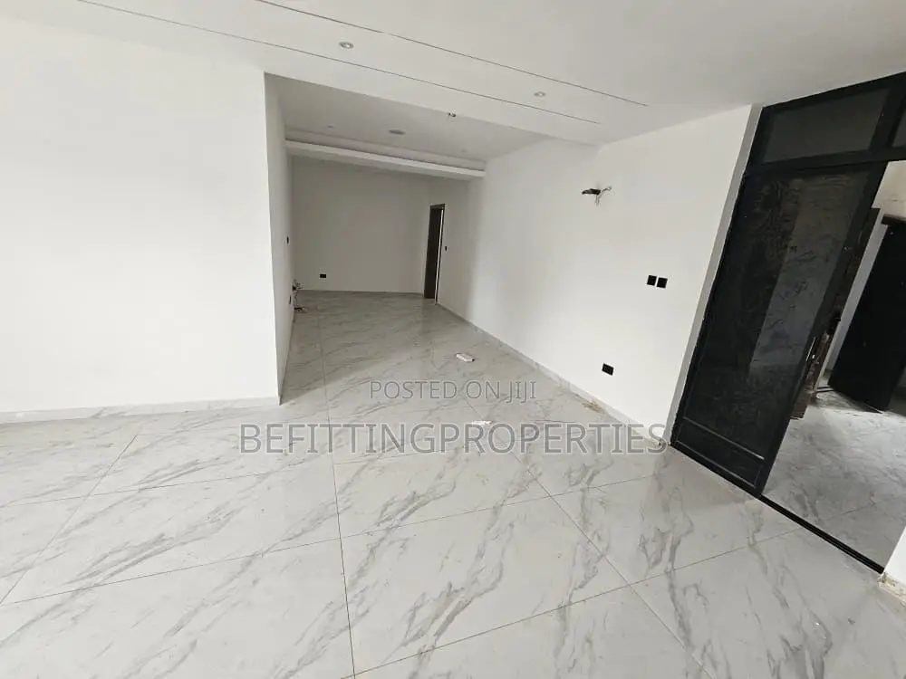 3bdrm Apartment in Ikeja for sale in Ikeja