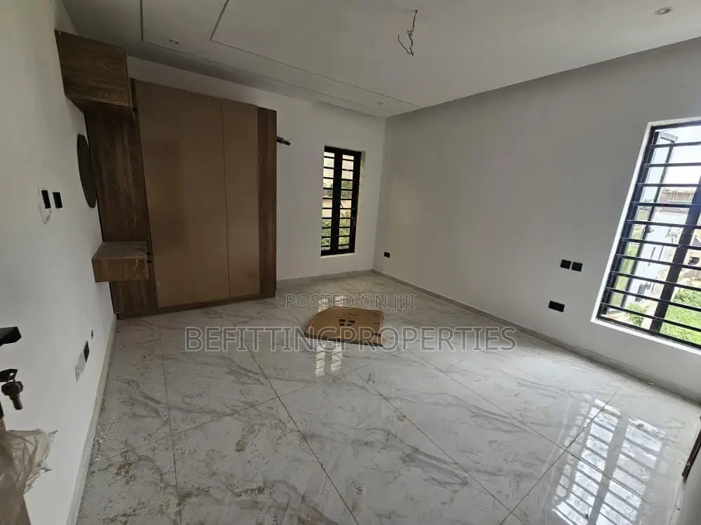 3bdrm Apartment in Ikeja for sale in Ikeja