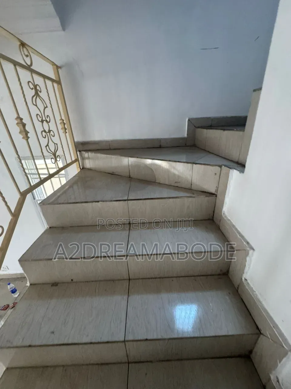 4bdrm Duplex in Off Allen for rent in Allen Avenue