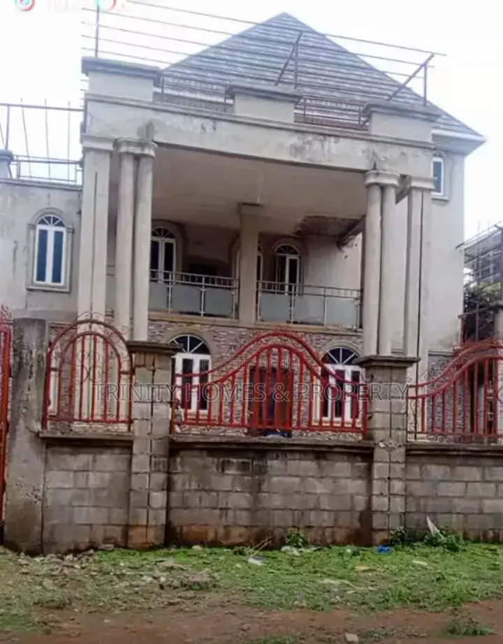 9bdrm Mansion in Fcda C-Of-O, Jahi for sale in Jahi