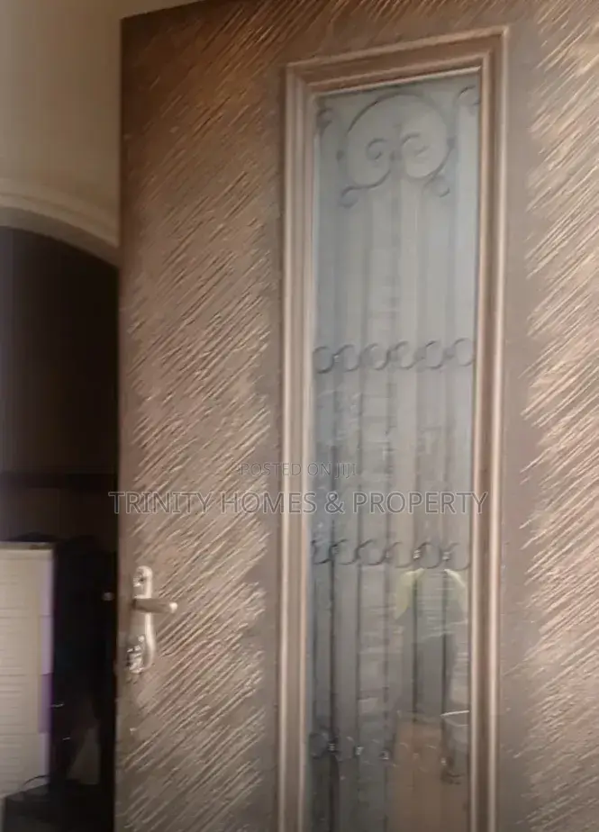 9bdrm Mansion in Fcda C-Of-O, Jahi for sale in Jahi
