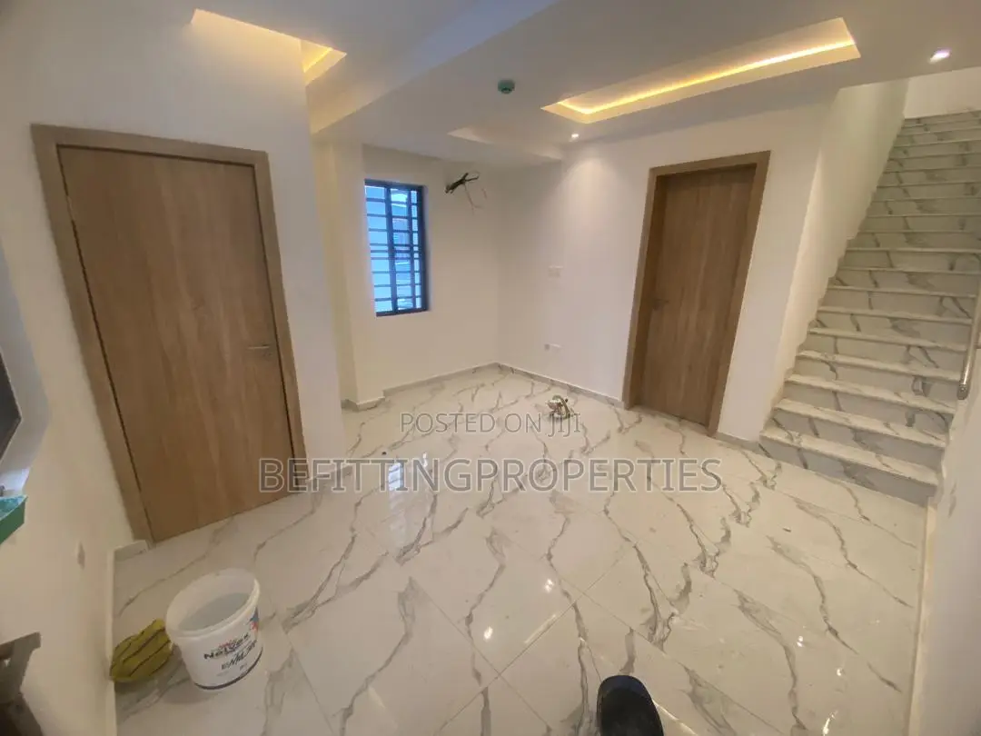 4bdrm Duplex in Ikeja for sale in Ikeja