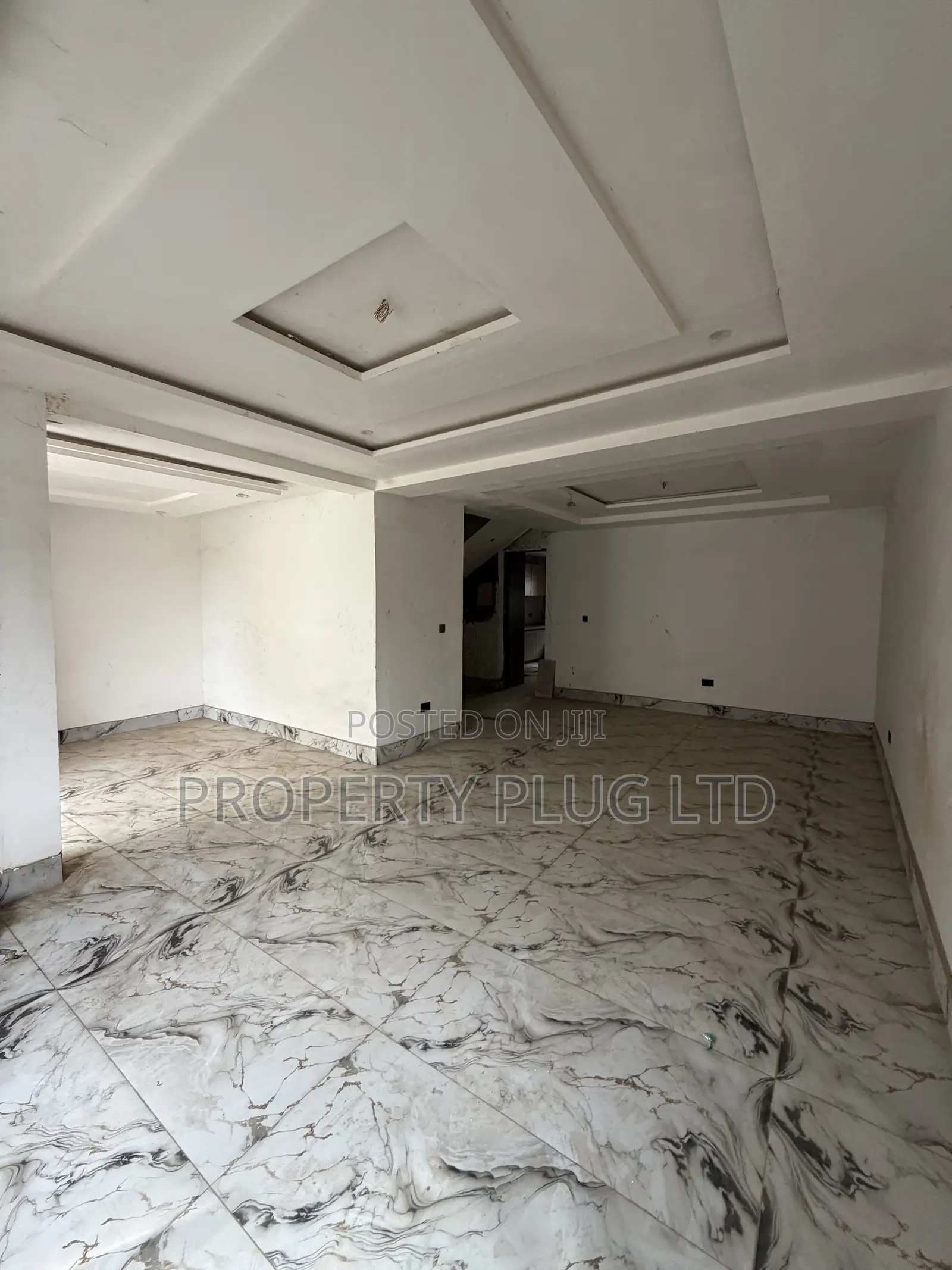 3bdrm Townhouse/Terrace in Idu for sale in Idu