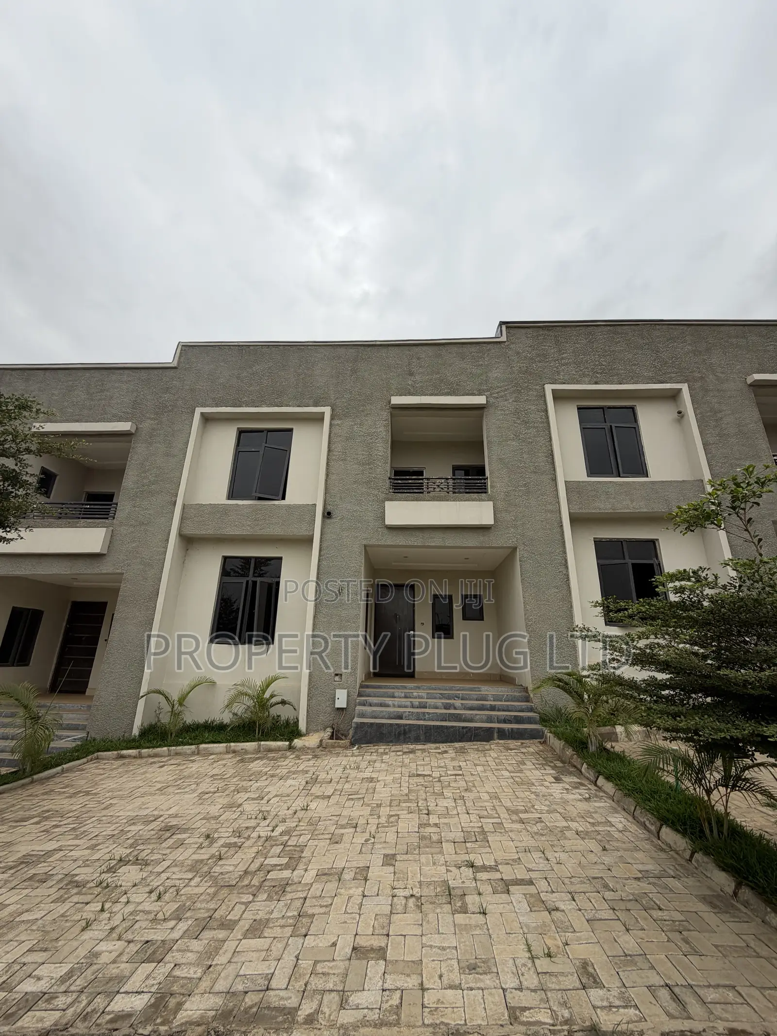 3bdrm Townhouse/Terrace in Idu for sale in Idu