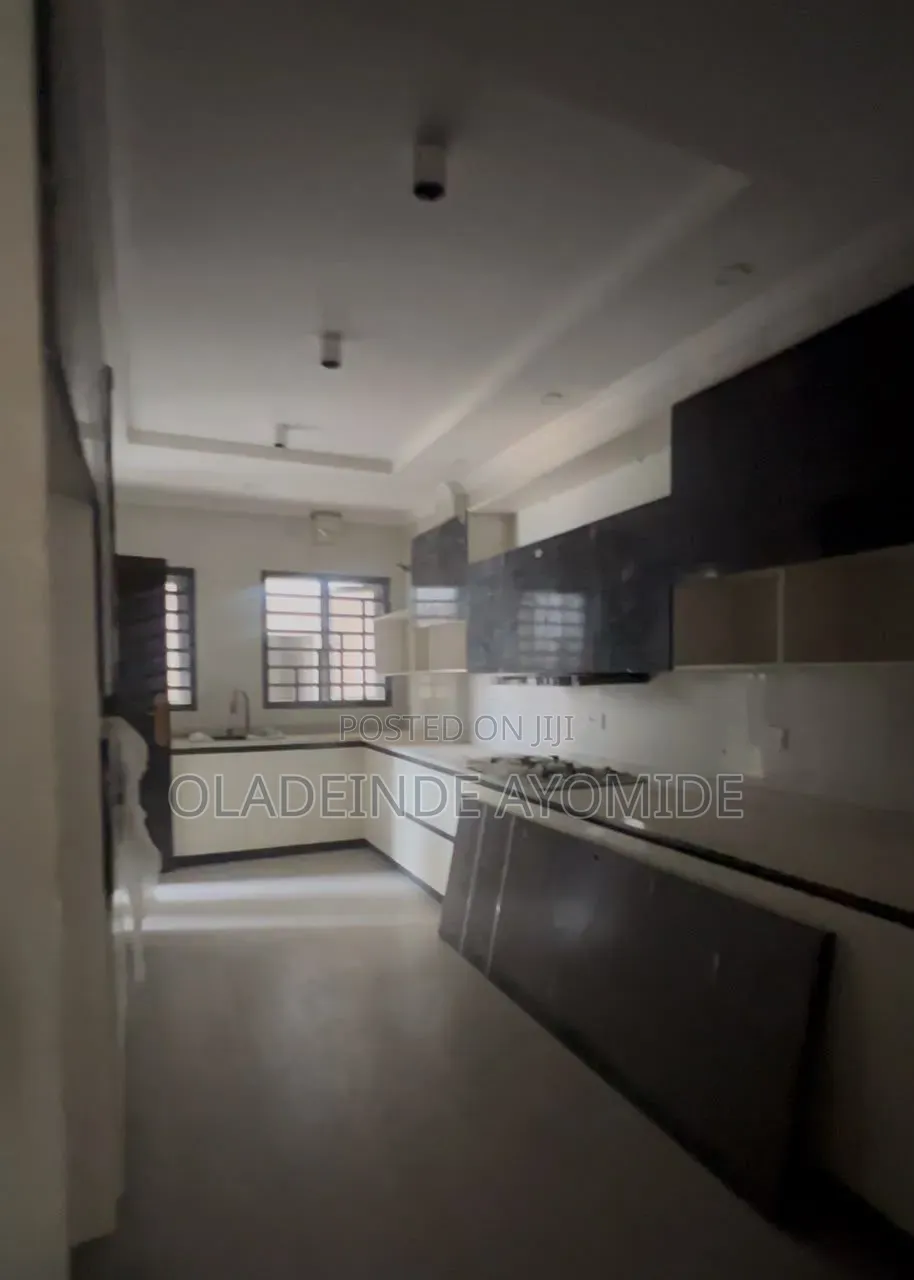 4bdrm Duplex in Lekki Phase1 Lagos for rent in Lekki Phase 1
