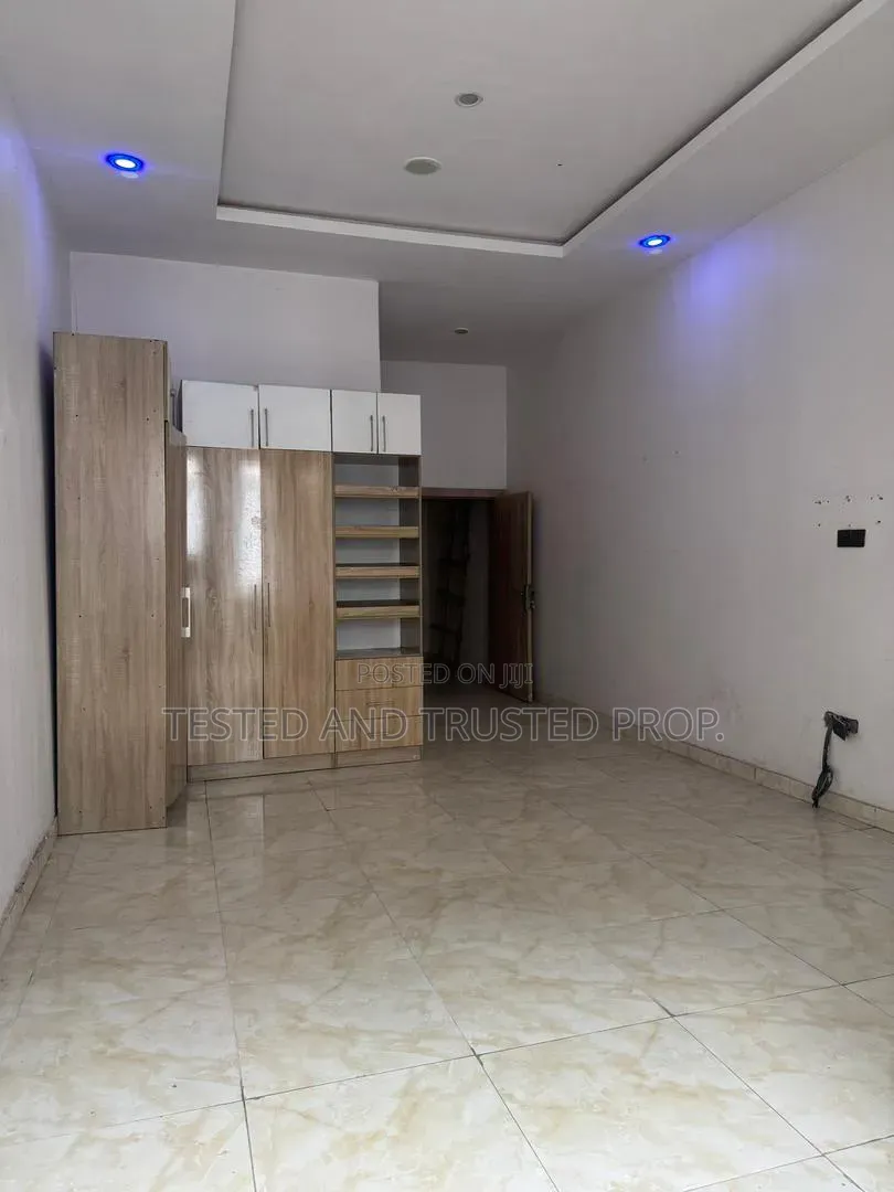 3bdrm Townhouse / Terrace in Harris Drive, Ikota for rent in Ikota