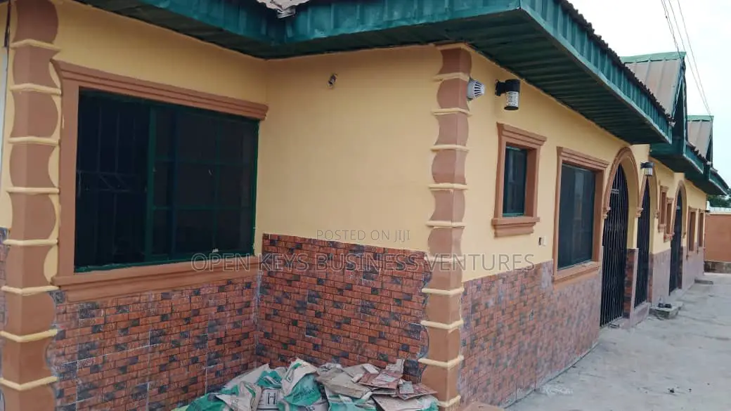3bdrm Bungalow in Olorunda Abaa, Akobo for sale in Akobo