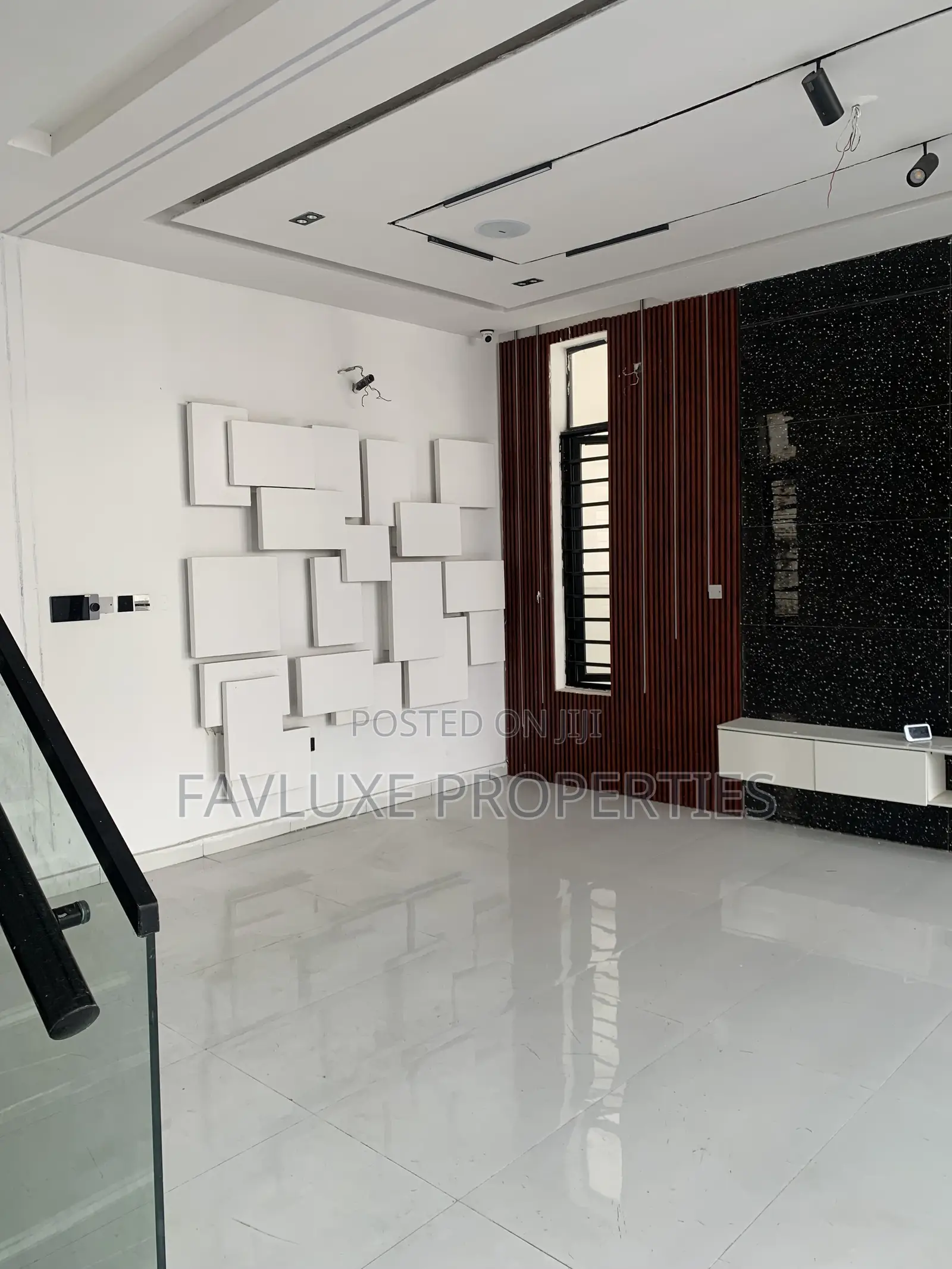 5bdrm Duplex in Royal Pine, Lekki Phase 2 for sale in Lekki Phase 2
