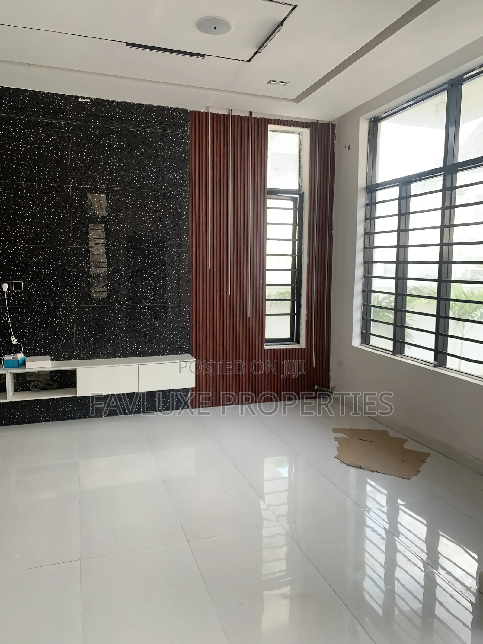5bdrm Duplex in Royal Pine, Lekki Phase 2 for sale in Lekki Phase 2