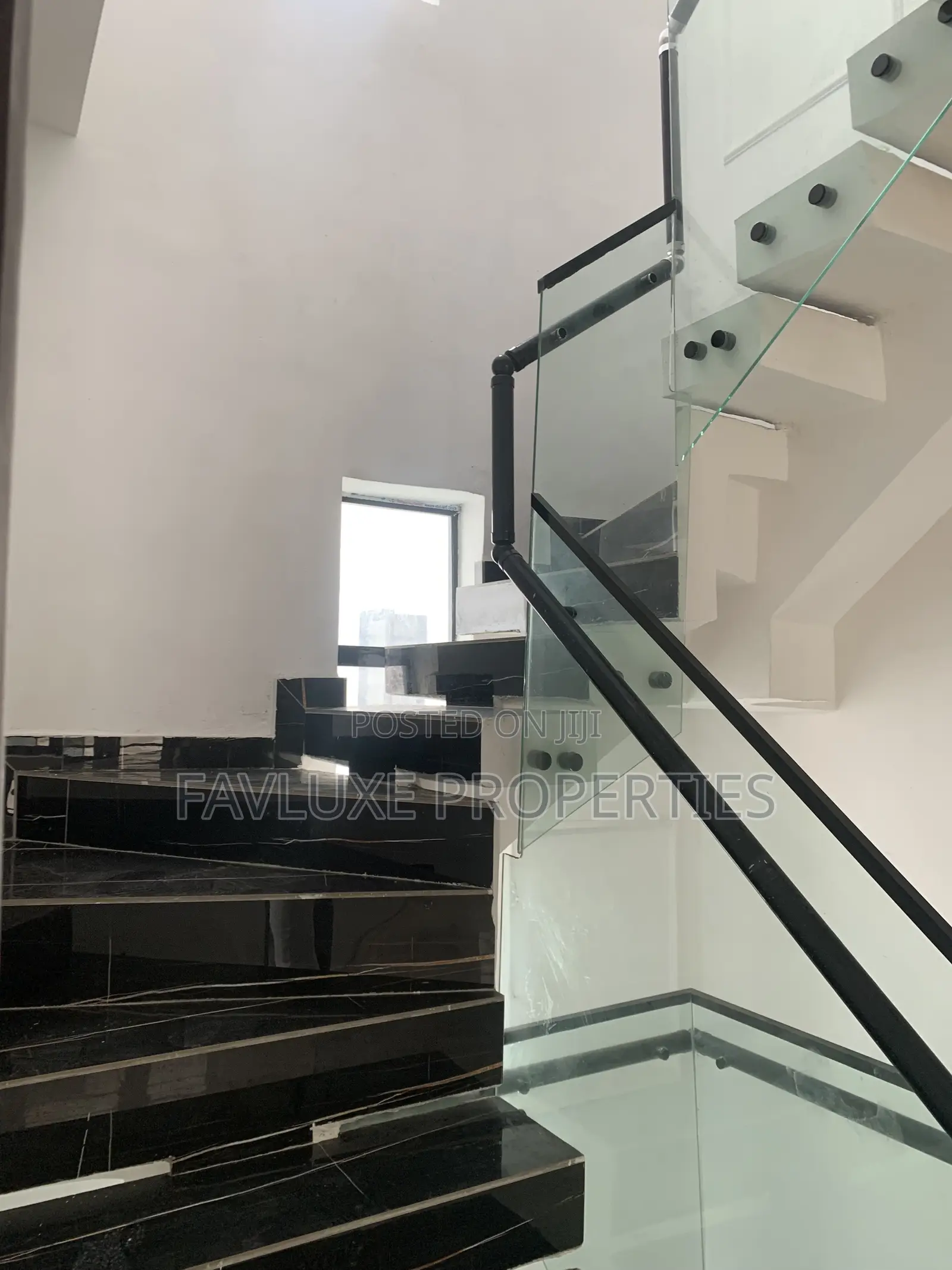 5bdrm Duplex in Royal Pine, Lekki Phase 2 for sale in Lekki Phase 2
