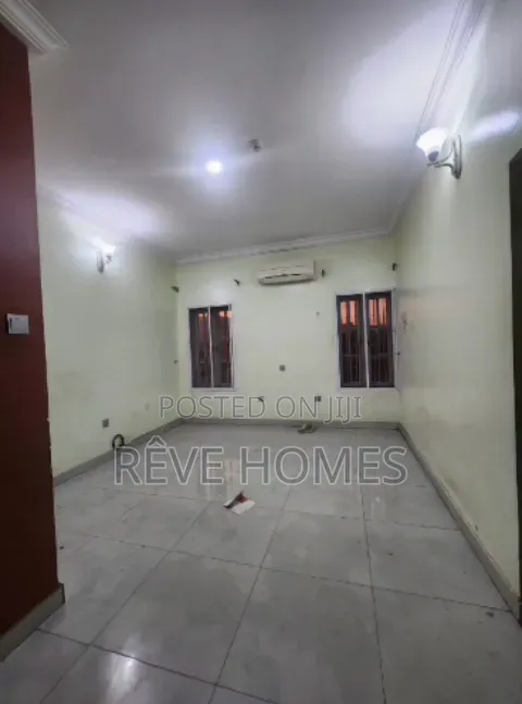 3bdrm Apartment in Yaba for rent in Sabo / Yaba