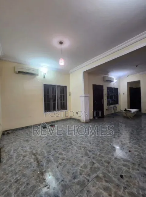 3bdrm Apartment in Yaba for rent in Sabo / Yaba