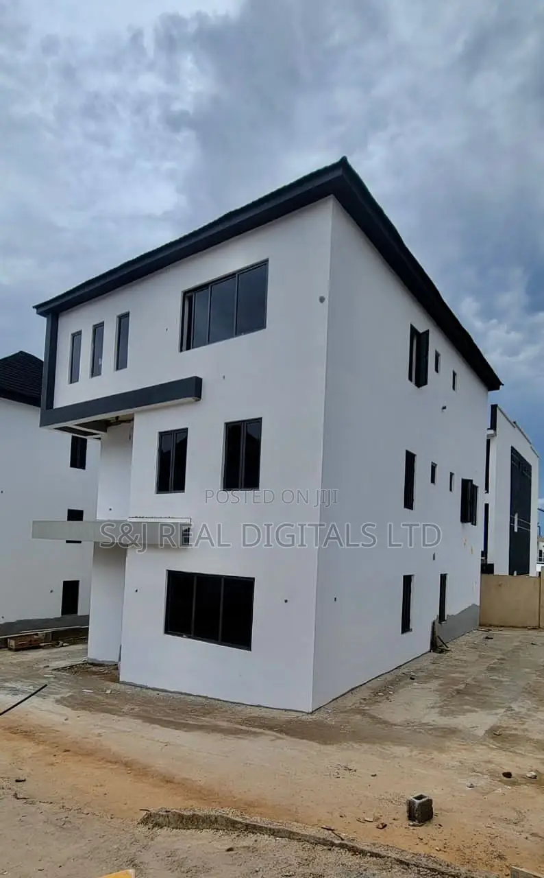 5bdrm Duplex in Katampe Extension for sale in Katampe Extension