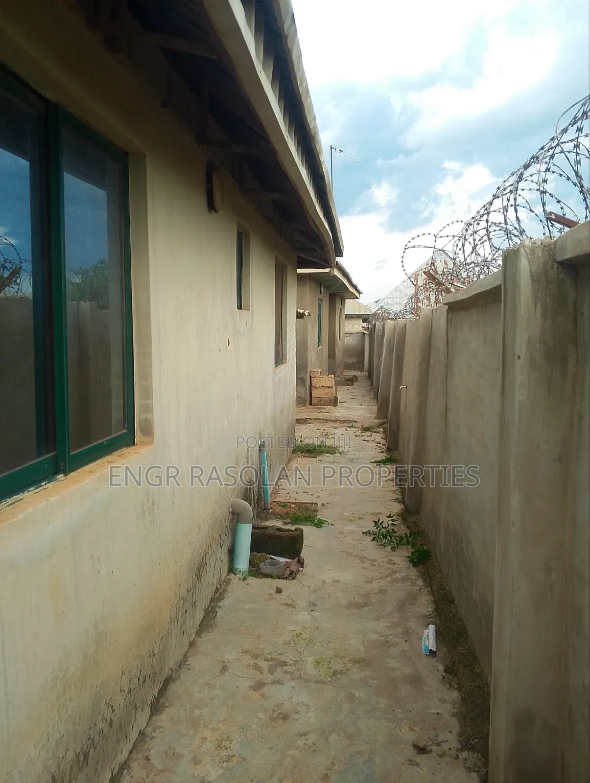 Furnished 3bdrm Block of Flats in Ganmo, Ifelodun-Kwara for sale in Ifelodun-Kwara