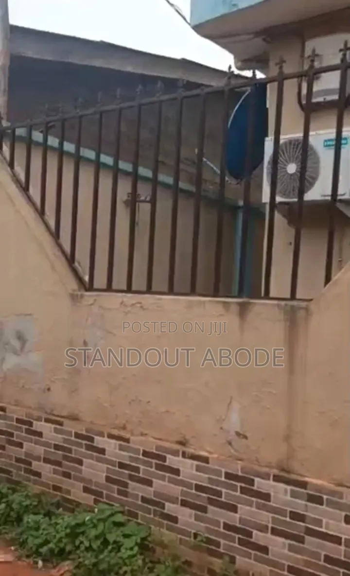 3bdrm Duplex in Good Location, Iyana Ipaja for sale in Iyana Ipaja
