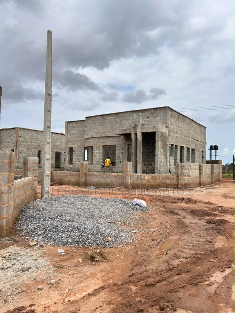 3bdrm Bungalow in In A Gated Estate, Ipaja / Ipaja for sale in Ipaja / Ipaja