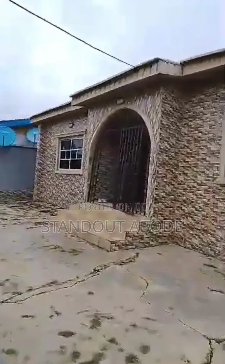 3bdrm Bungalow in Good Location, Meiran for sale in Meiran