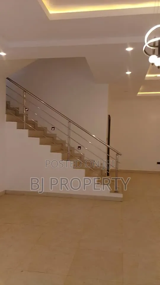 4bdrm Duplex in Opposite Games, Kaura for rent in Kaura