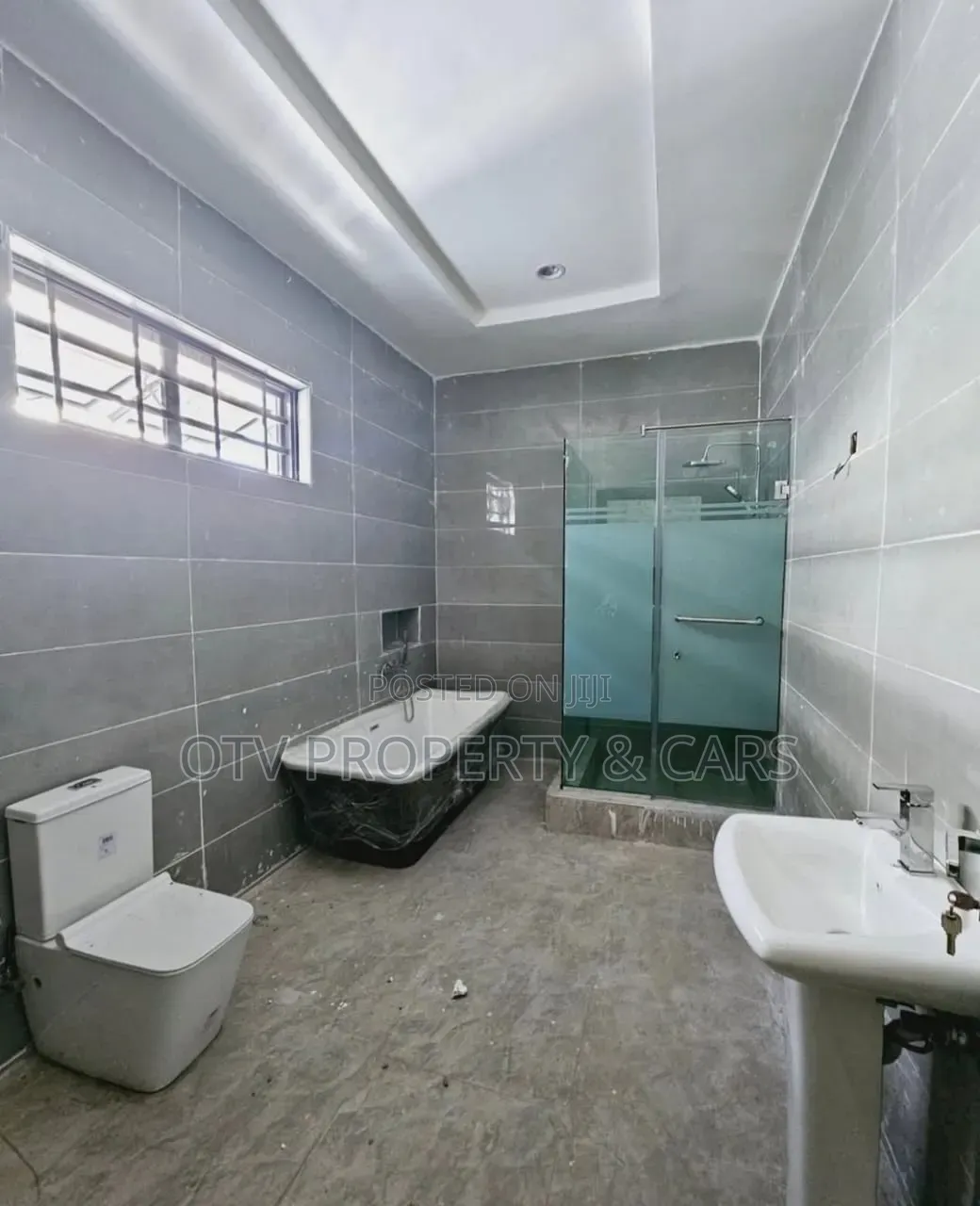 5bdrm Duplex in Lekki Phase 1 for sale in Lekki Phase 1