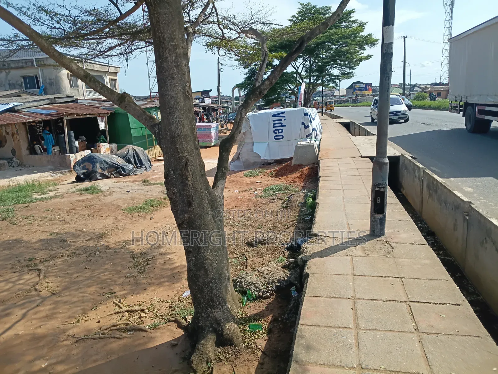 Land for Sale in Akesan