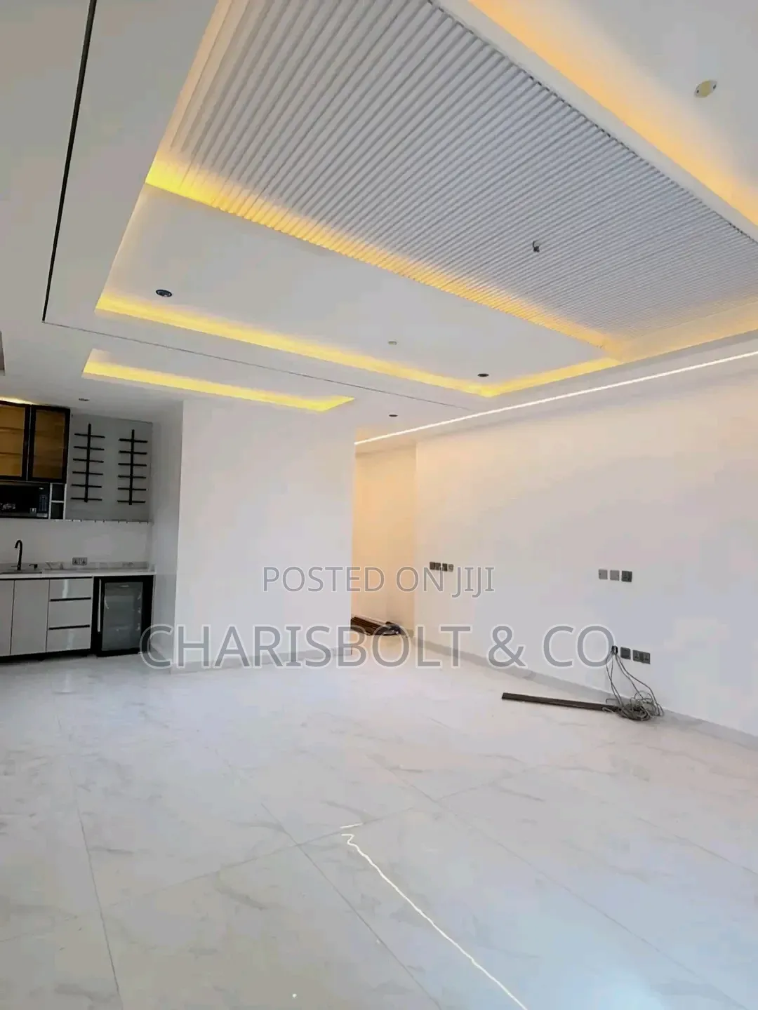 4bdrm Townhouse/Terrace in Utako for sale in Utako