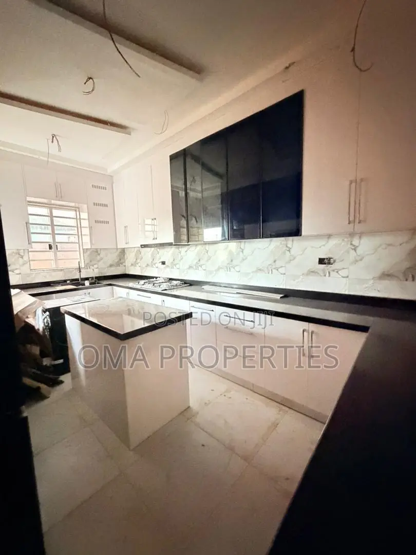 Furnished 4bdrm House in Ikeja for sale in Ikeja