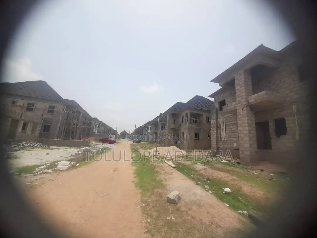 5bdrm Duplex in Twins Palm City, Sabon Lugbe for sale in Sabon Lugbe