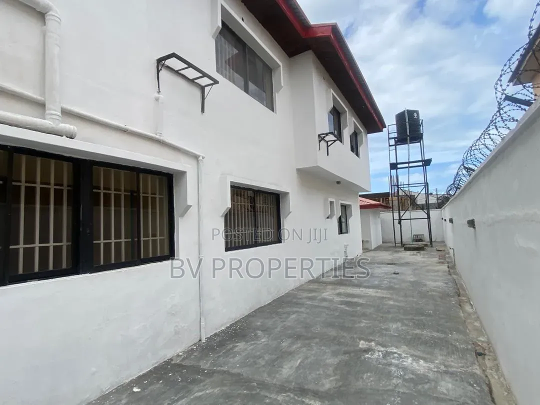 5bdrm Duplex in Lekki Phase 1 for rent in Lekki Phase 1