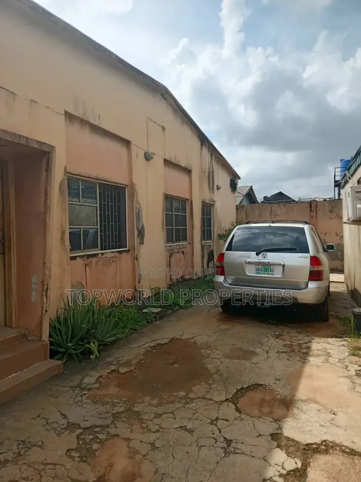 4bdrm Bungalow in New Oko Oba for sale in New Oko Oba