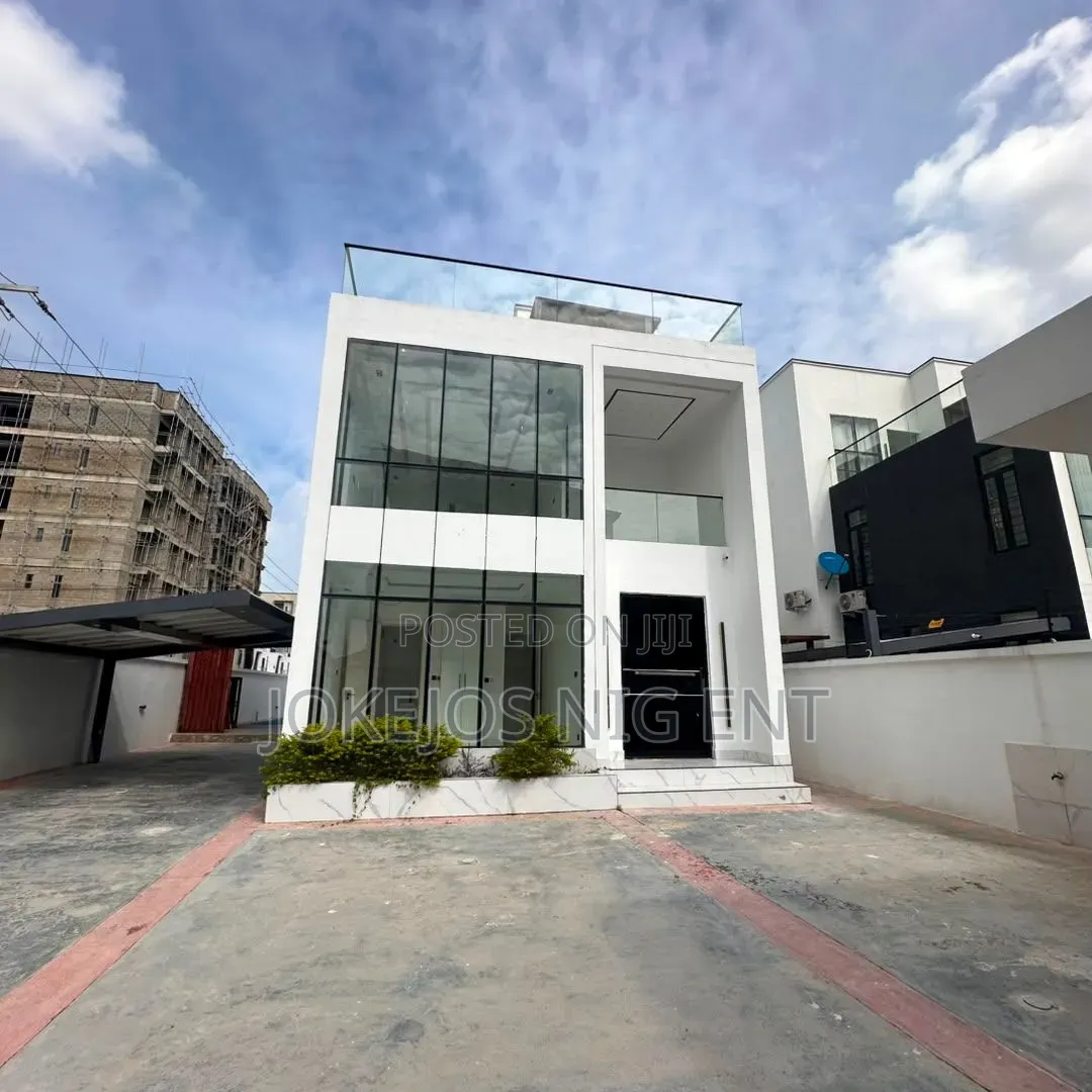 5bdrm Duplex in Lekki Phase 1 for sale in Lekki Phase 1