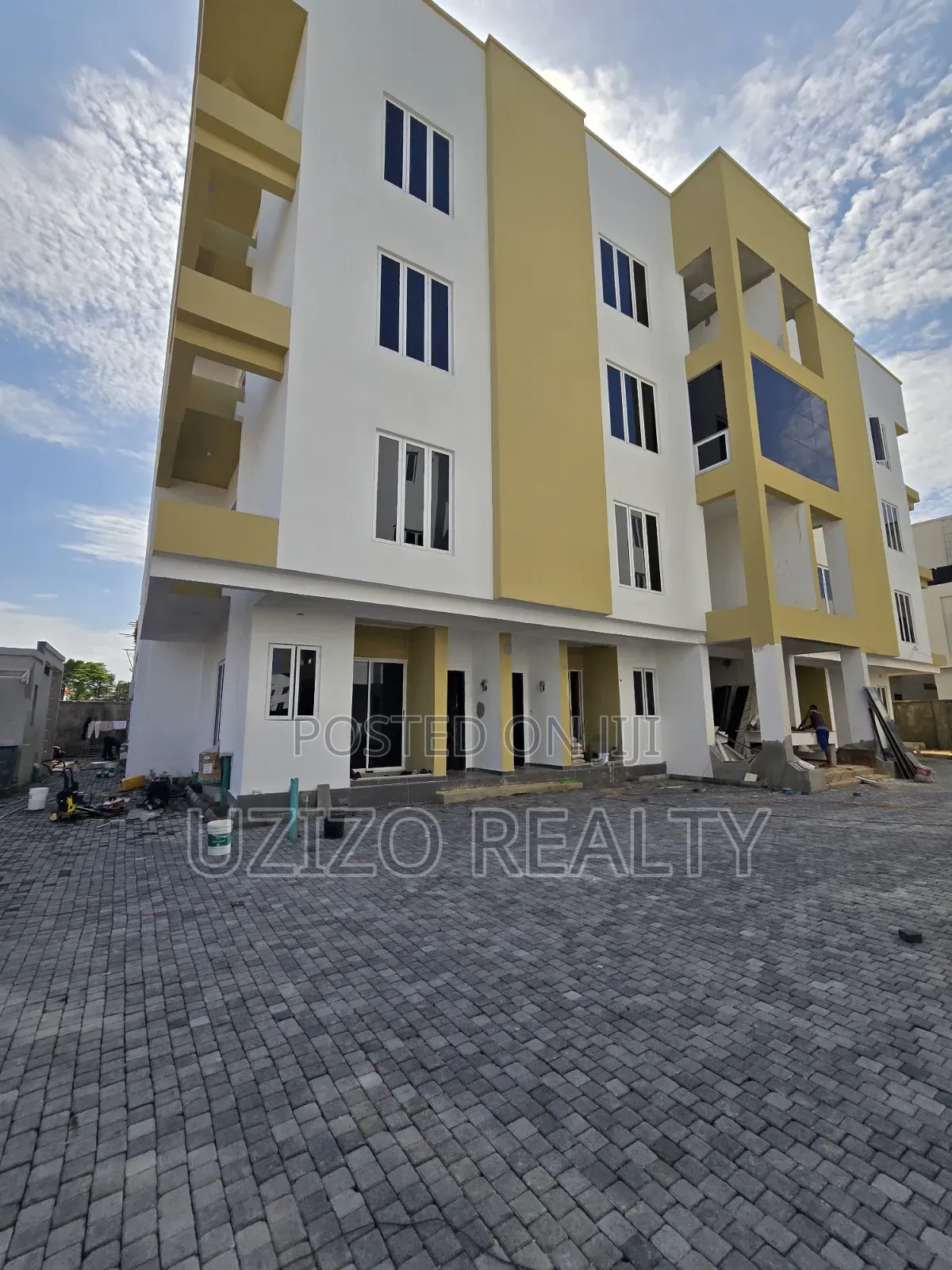 3bdrm Townhouse/Terrace in Lekki Phase 1 for sale in Lekki Phase 1