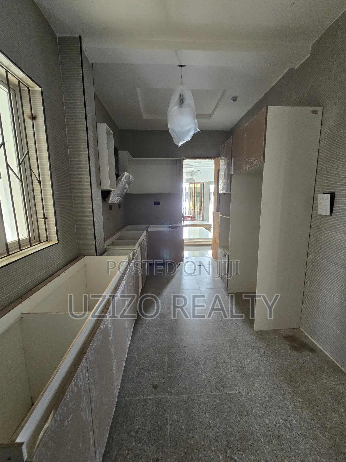 3bdrm Townhouse/Terrace in Lekki Phase 1 for sale in Lekki Phase 1
