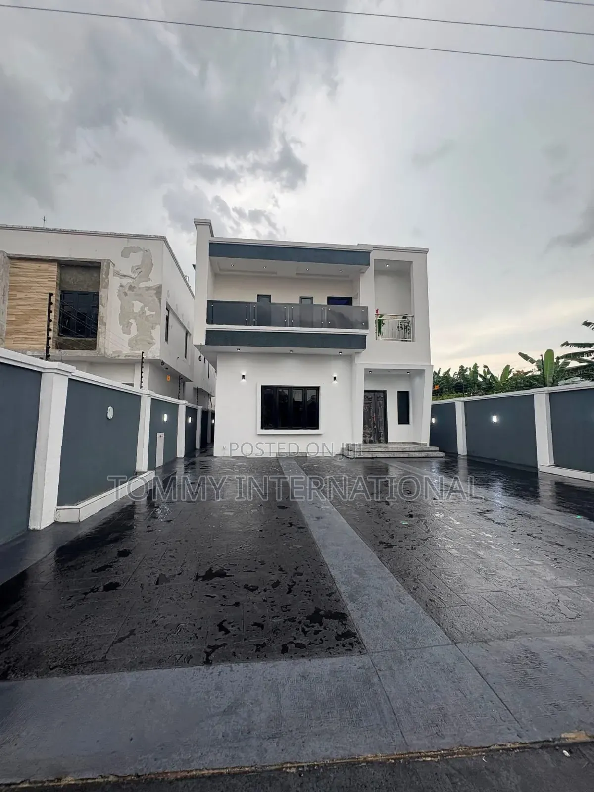 4bdrm Duplex in Akwaka Estate, Port-Harcourt for sale in Port-Harcourt