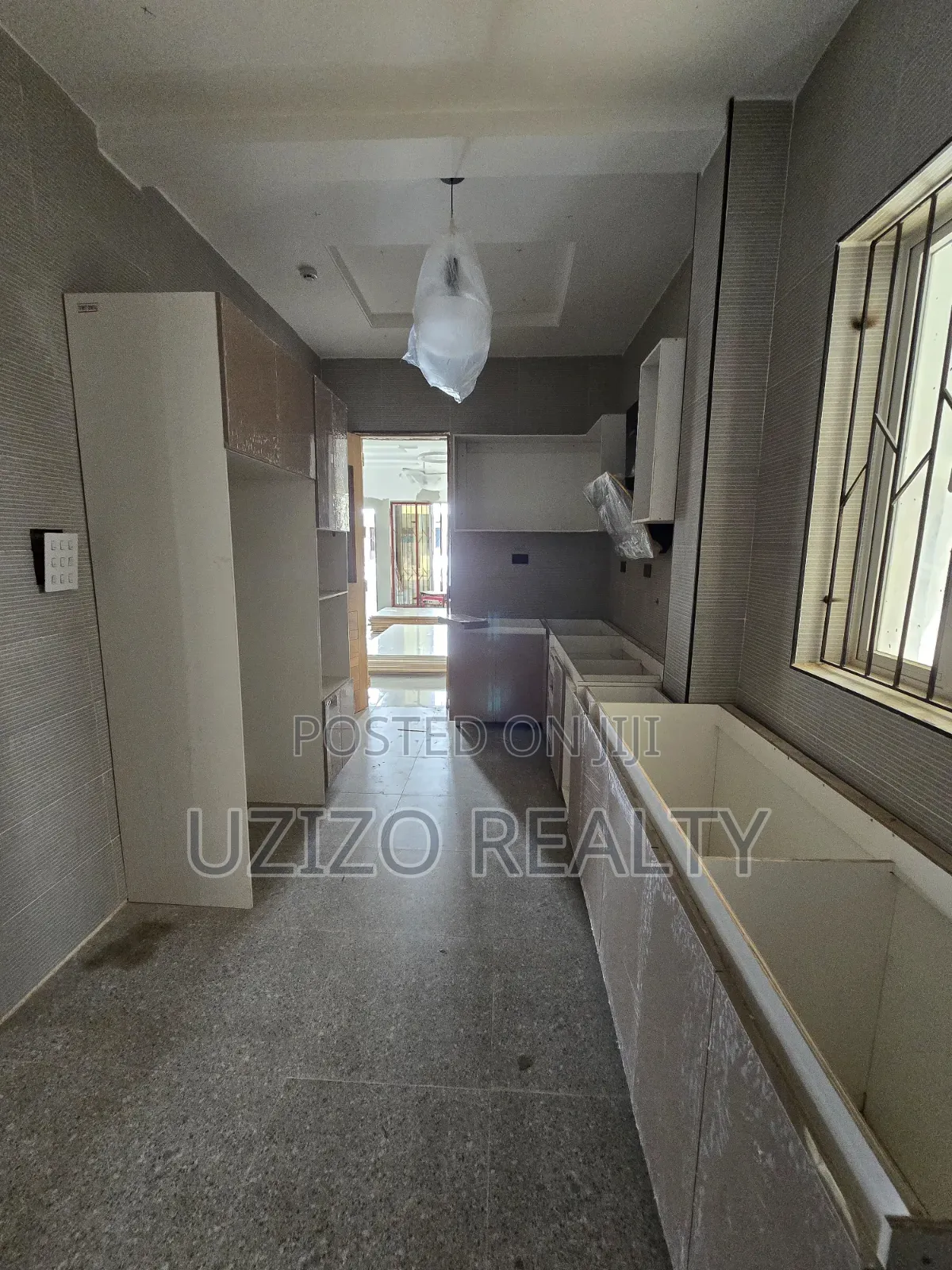 2bdrm Townhouse/Terrace in Lekki Phase 1 for Sale in Lekki Phase 1