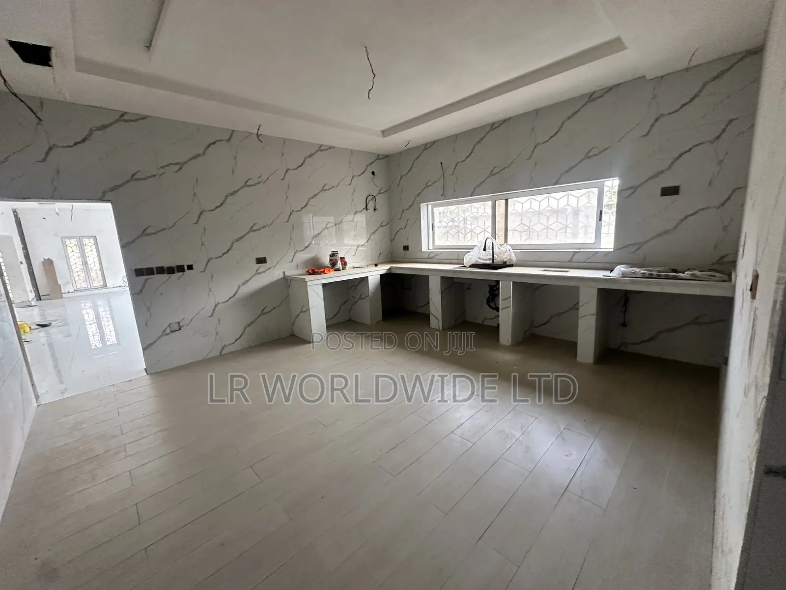 8bdrm Mansion in Apo District for sale in Apo District