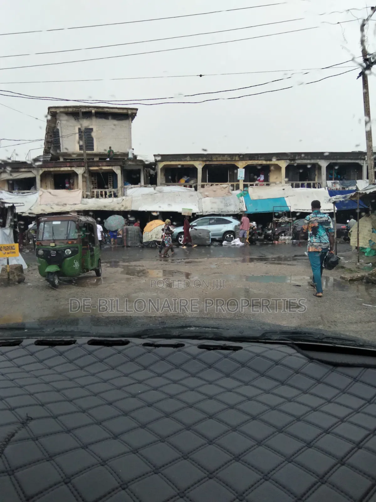 10bdrm Bungalow in Cameroon Road, Aba Expressway for sale in Aba Expressway