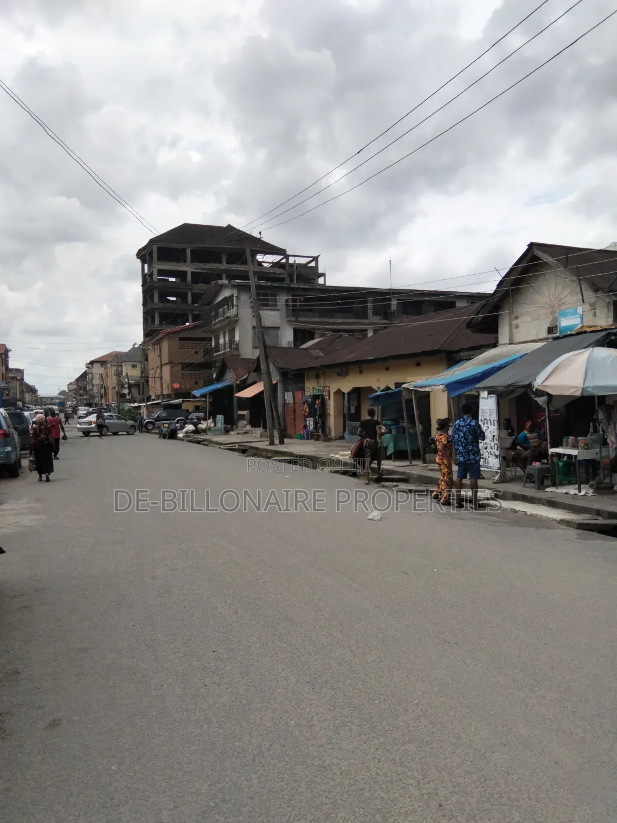 10bdrm Bungalow in Cameroon Road, Aba Expressway for sale in Aba Expressway
