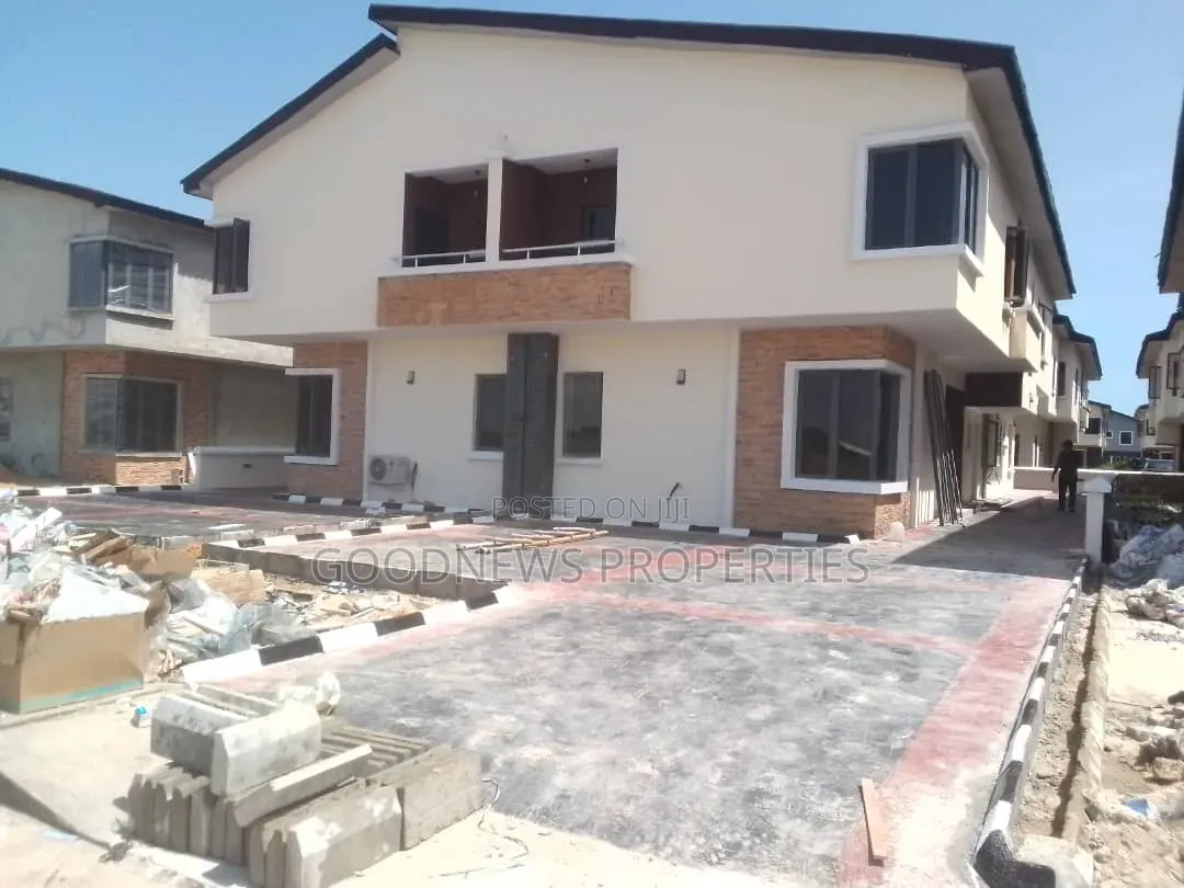 4bdrm Duplex in Vgc Lekki Lagos for rent in VGC / Ajah