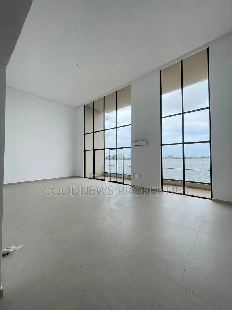 5bdrm Duplex in Banana Island for sale in Banana Island