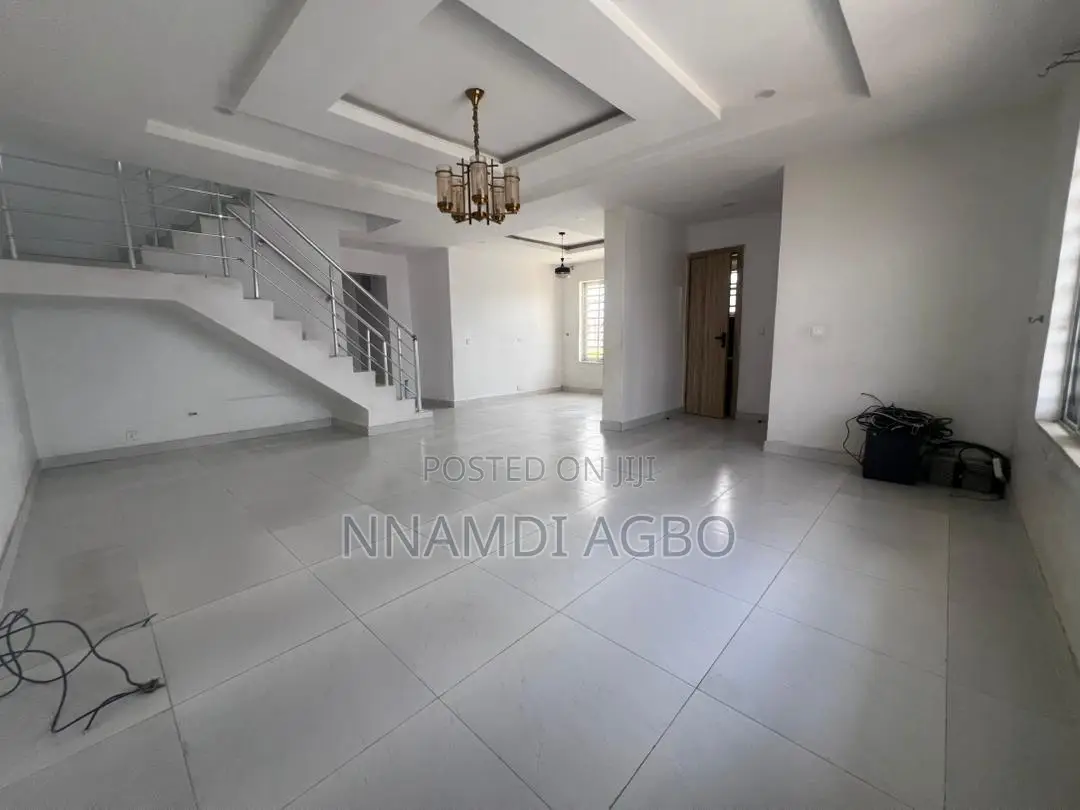 3bdrm Duplex in Chevron for rent in Chevron