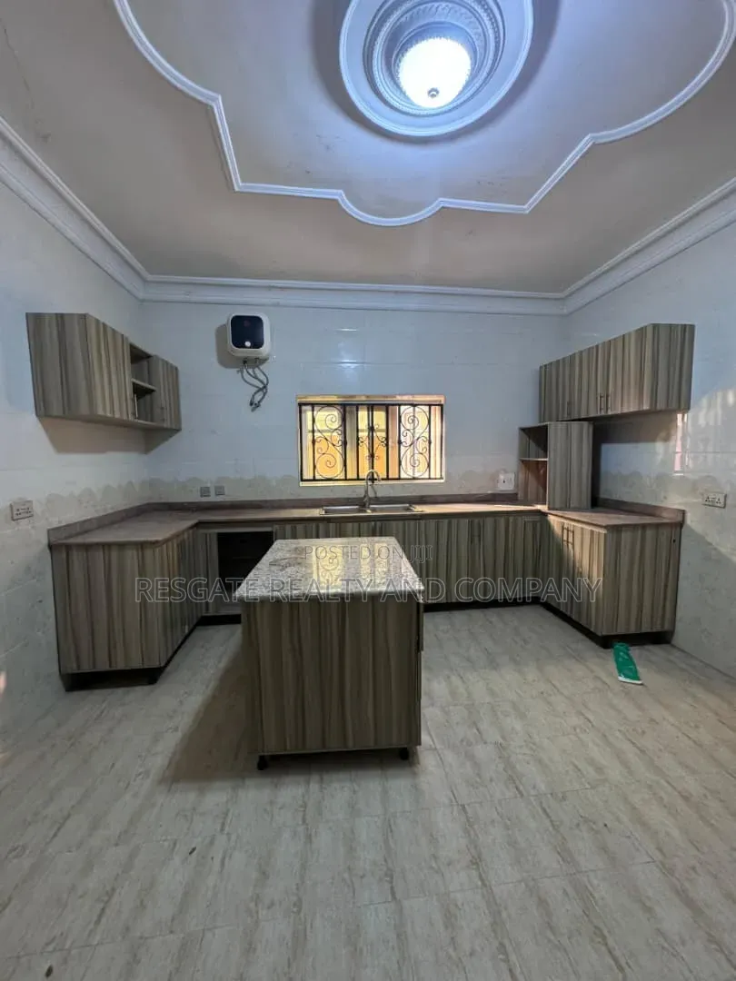 5bdrm Duplex in Kolapo Ishola Gra, Ibadan for rent in Ibadan