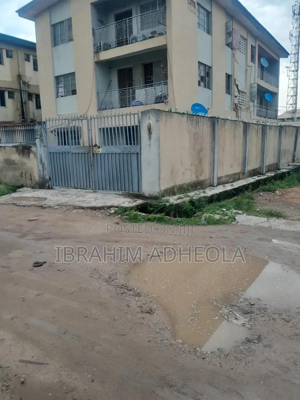 2bdrm Block of Flats in Soluyi for sale in Soluyi