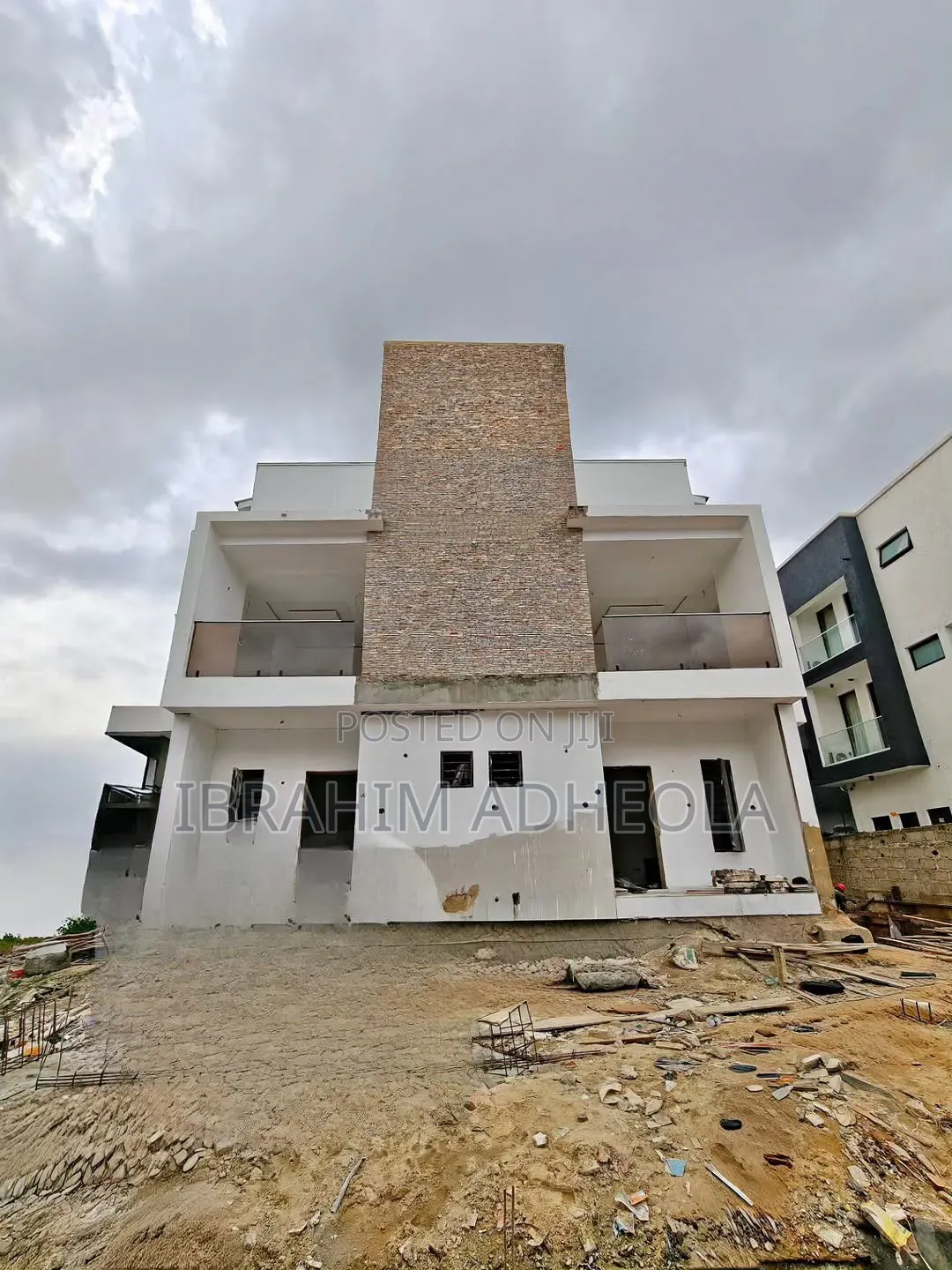 4bdrm Duplex in Millennium Estate, Millenuim/UPS for sale in Millenuim/UPS
