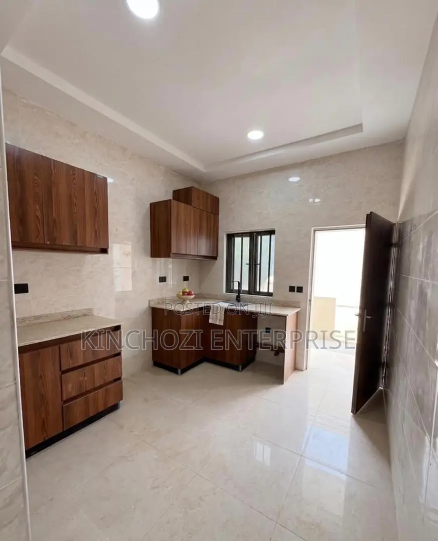 3bdrm Duplex in Rockvale Manors, Zone B for rent in Zone B