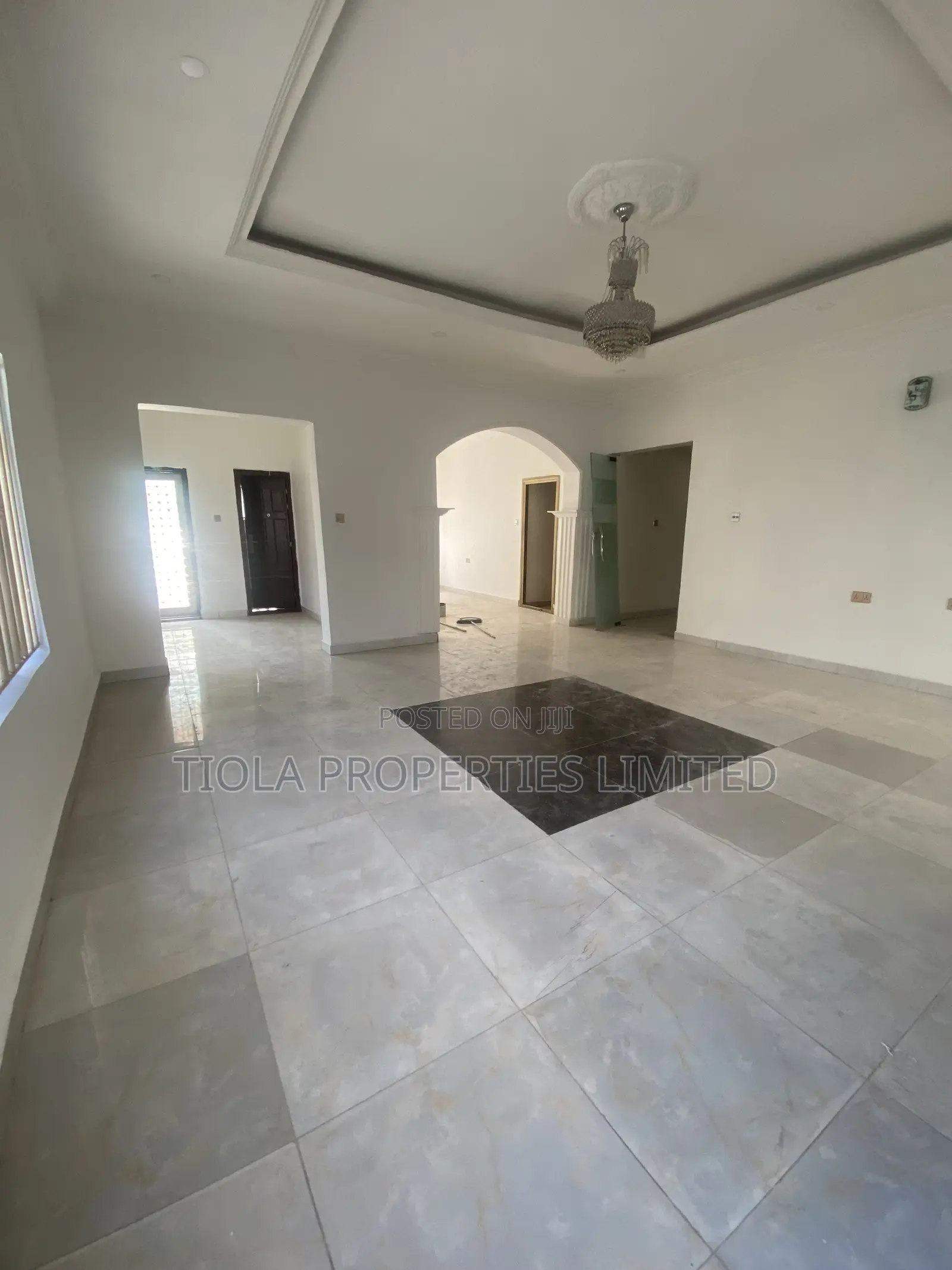 5bdrm Duplex in Royal Anchor Estate, Kaura for sale in Kaura