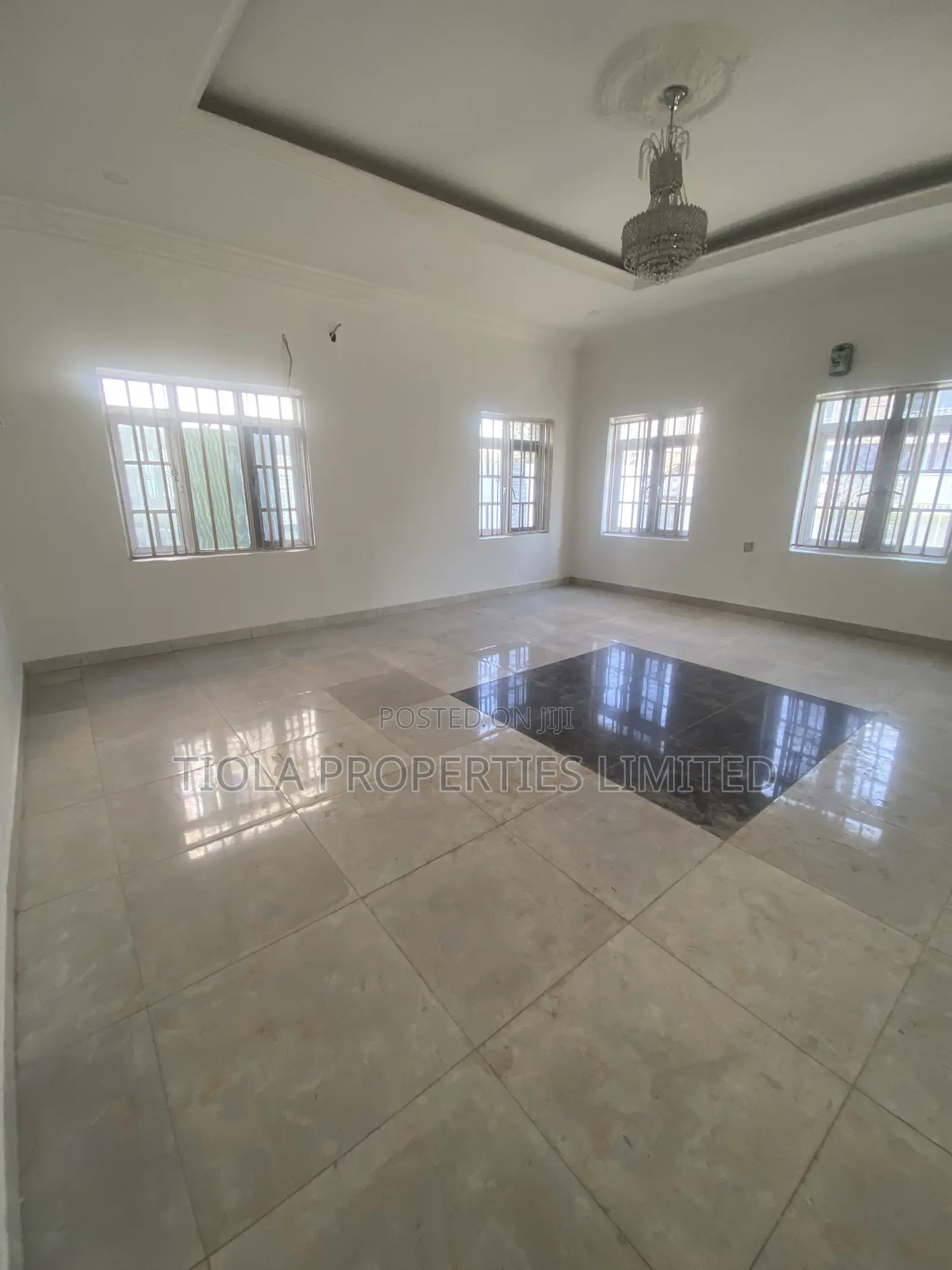 5bdrm Duplex in Royal Anchor Estate, Kaura for sale in Kaura