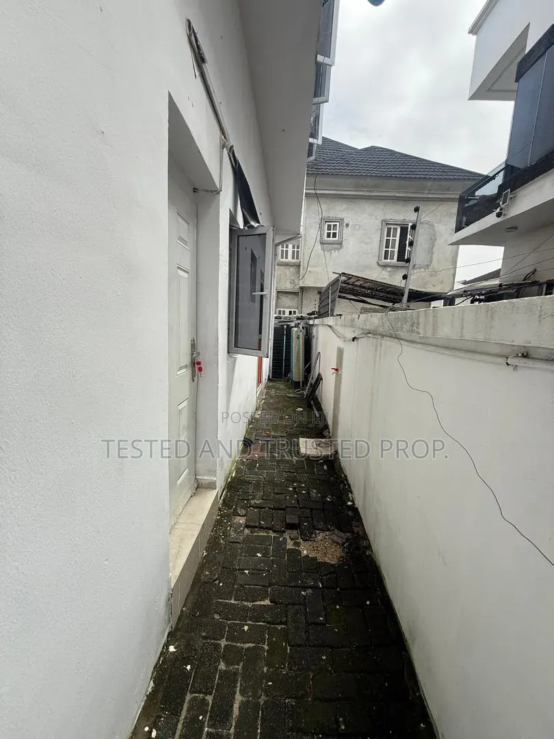 1bdrm Bedsitter in Osapa for rent in Osapa london